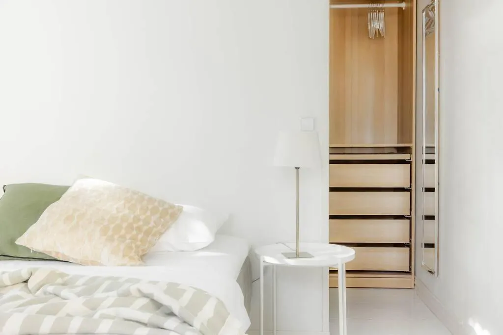Airy And Bright One-Bedroom Apt Helsinki Apartment
